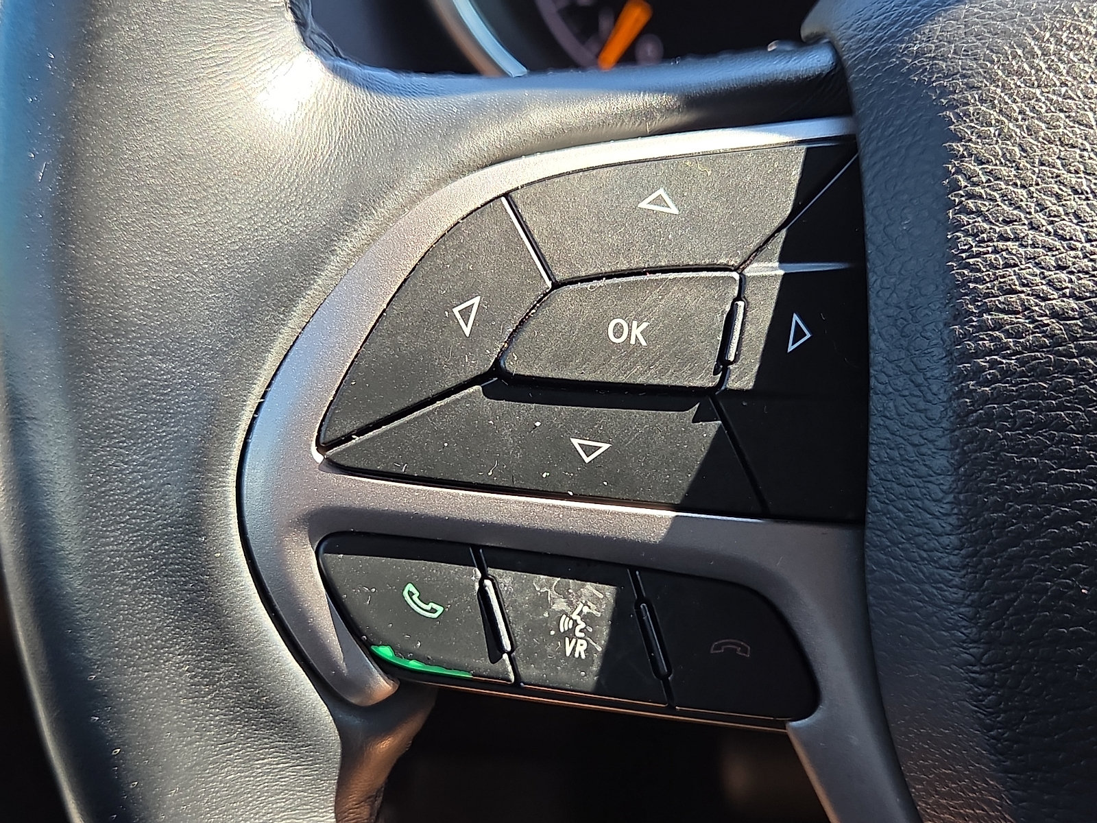 Used 2019 Jeep Grand Cherokee Altitude AWD/4WD image 21