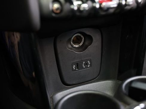 Used 2015 MINI Cooper S image 46