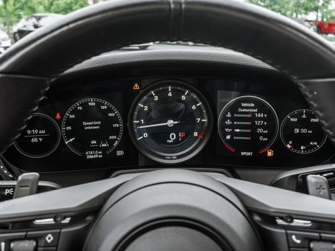 Used 2020 Porsche 911 Carrera RWD image 15
