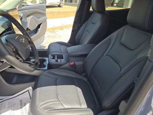 New 2025 Ford Mustang Mach-E Premium image 14