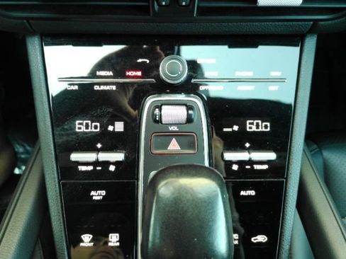 Used 2020 Porsche Cayenne AWD/4WD image 46