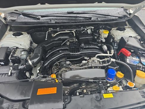 Used 2017 Subaru Impreza 2.0i Limited image 13