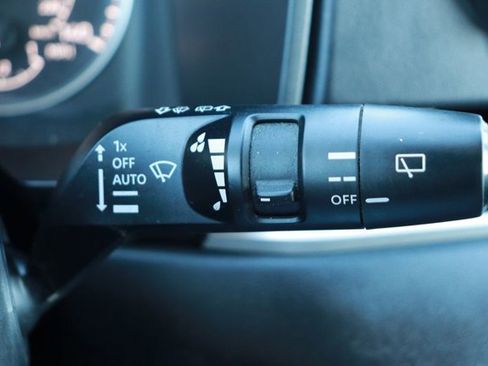 Used 2024 Mitsubishi Outlander SE image 29