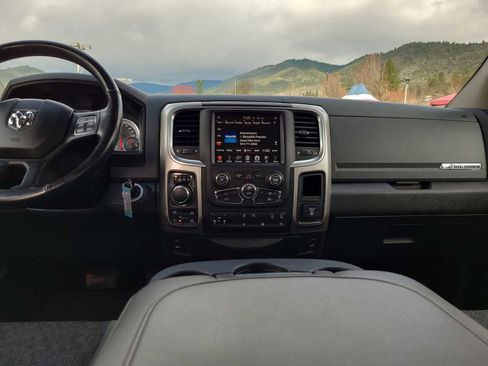 Used 2017 RAM 1500 Big Horn image 18