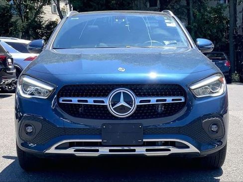 Used 2023 Mercedes-Benz GLA 250 4MATIC w/ Premium Package image 2