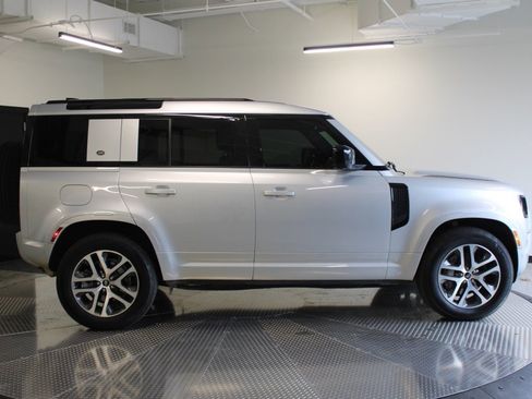 Used 2022 Land Rover Defender 110 XS Edition image 9