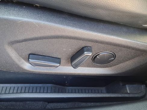 Used 2024 Ford Edge SEL w/ Convenience Package image 32