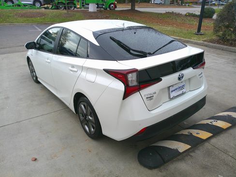 Used 2020 Toyota Prius Limited image 11