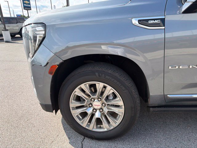 Used 2022 GMC Yukon XL Denali AWD/4WD image 11