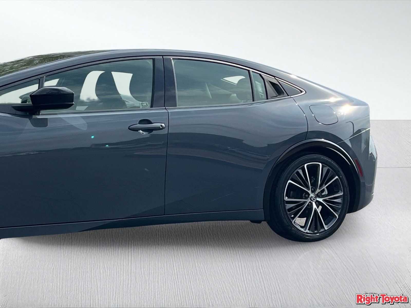 Certified 2024 Toyota Prius XLE FWD image 10