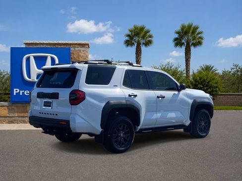 Used 2025 Toyota 4Runner SR5 AWD/4WD image 5