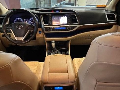 Used 2018 Toyota Highlander Limited image 33