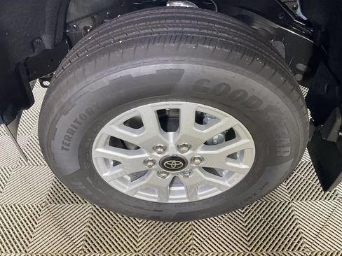 New 2026 Toyota Tacoma SR5 AWD/4WD image 4