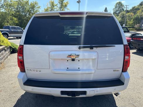 Used 2011 Chevrolet Tahoe LT w/ Luxury Package AWD/4WD image 5
