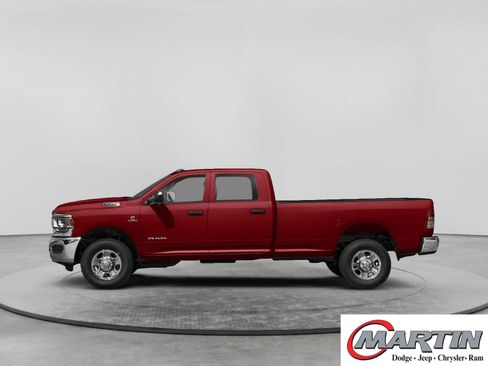 Used 2022 RAM 2500 Big Horn w/ Night Edition AWD/4WD image 3