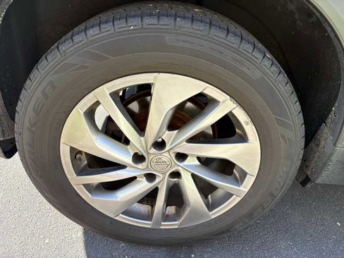 Used 2014 Nissan Rogue SL image 21