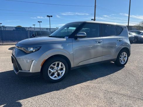 Used 2024 Kia Soul LX w/ Option Group 015 image 7