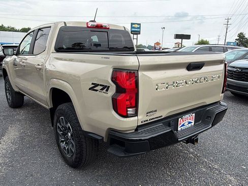 Used 2023 Chevrolet Colorado Z71 w/ Z71 Convenience Package 2 AWD/4WD image 7