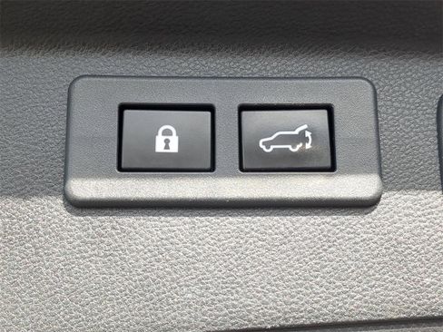 Used 2019 Subaru Forester Premium image 10