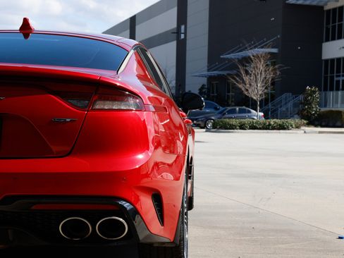 Used 2022 Kia Stinger GT2 image 34