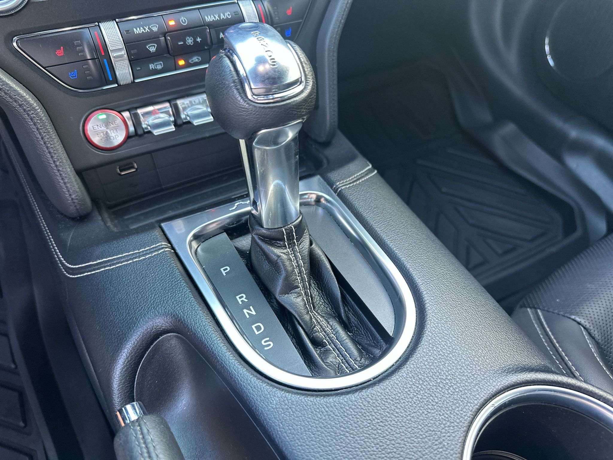 Used 2022 Ford Mustang GT Premium w/ Equipment Group 401A RWD image 13