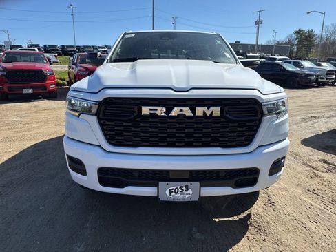 New 2026 RAM 1500 4x4 Crew Cab image 8