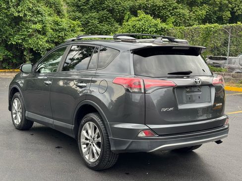 Used 2018 Toyota RAV4 Limited FWD image 5
