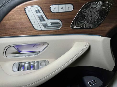 New 2026 Mercedes-Benz GLS 580 4MATIC image 22