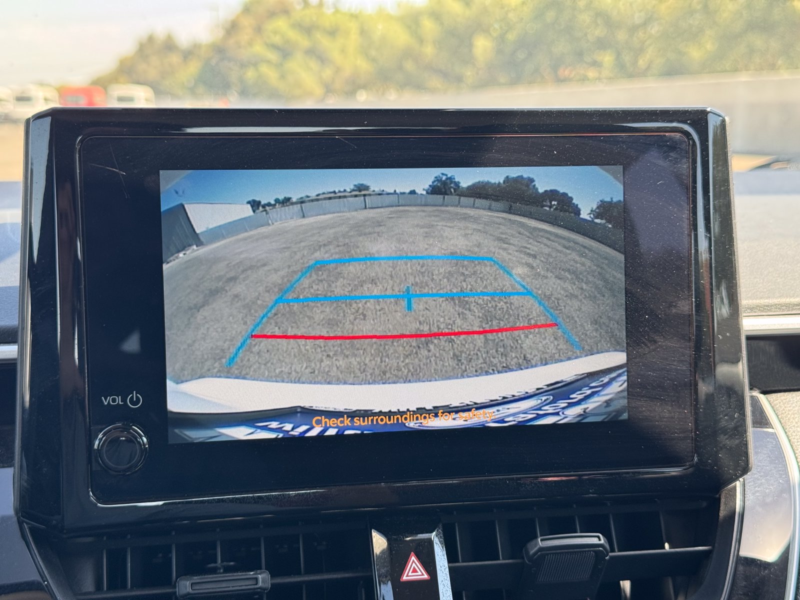 Used 2025 Toyota Corolla LE FWD image 21