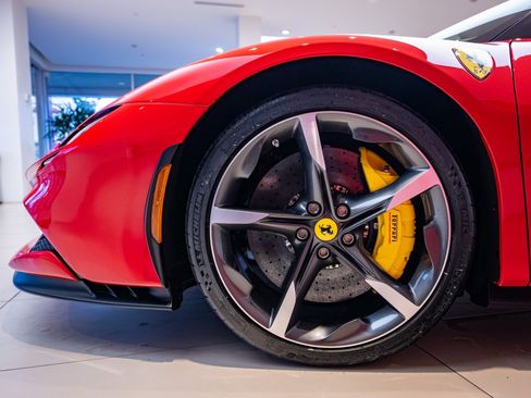 Certified 2025 Ferrari SF90 Spider image 3
