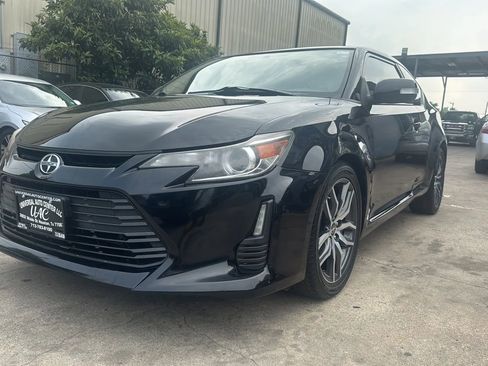 Used 2015 Scion tC FWD image 3