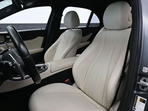 Used 2019 Mercedes-Benz E 300 image 10