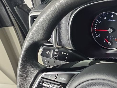 Used 2022 Kia Sportage LX FWD image 29