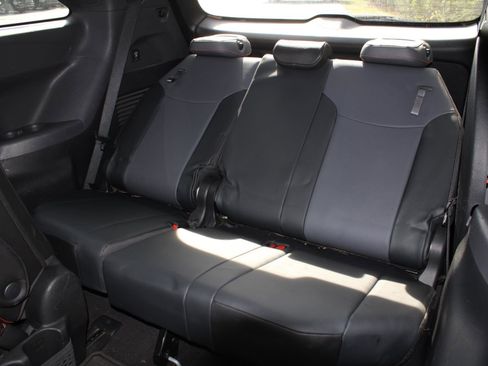 Used 2022 Toyota Sienna XSE w/ XSE Plus Package AWD/4WD image 19