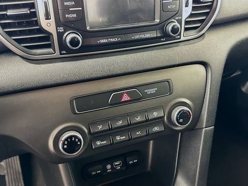 Used 2019 Kia Sportage LX image 14