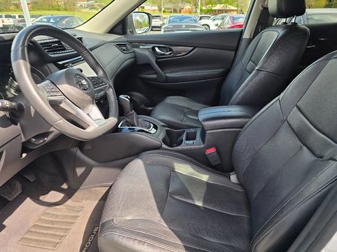 Used 2017 Nissan Rogue SL w/ SL Premium Package image 15