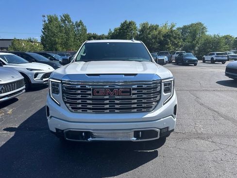 Used 2024 GMC Sierra 1500 Denali w/ Denali Reserve Package AWD/4WD image 3