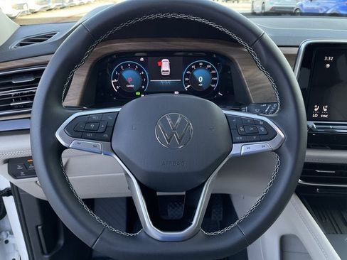 New 2026 Volkswagen Atlas SE image 15