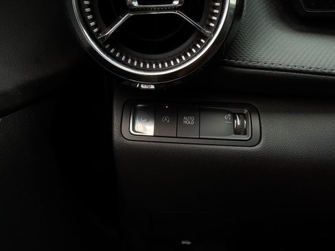 Used 2025 Chevrolet Equinox LT FWD image 21