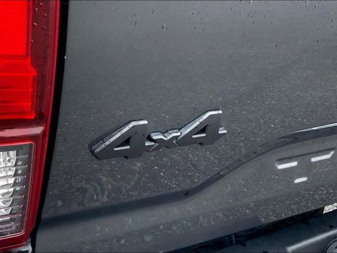 Used 2019 Toyota Tacoma SR5 image 30