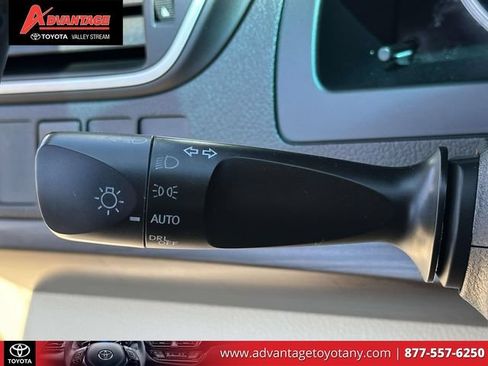 Used 2016 Toyota Camry XLE FWD image 26