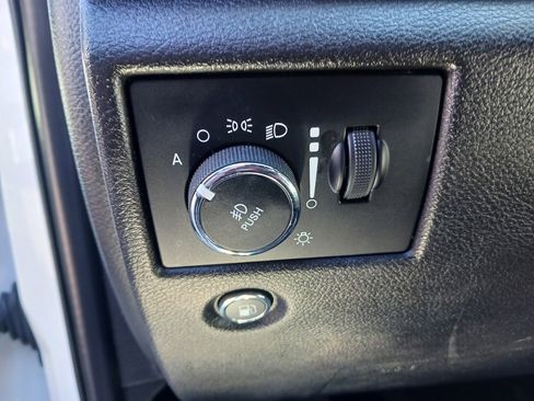 Used 2021 Jeep Grand Cherokee Limited image 27