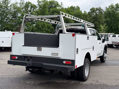 Used 2023 GMC Sierra 3500 Pro w/ Convenience Package AWD/4WD image 13