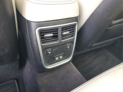 Used 2018 Chrysler 300 Limited w/ Safetytec Plus Group image 15