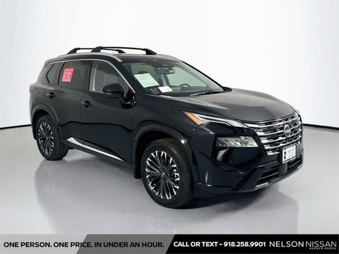 Certified 2026 Nissan Rogue Platinum w/ Platinum Premium Package AWD/4WD image 3