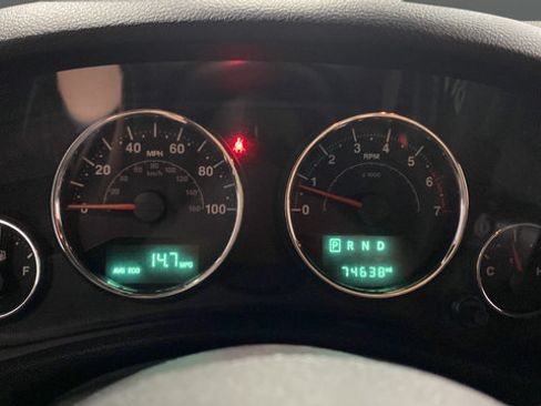 Used 2016 Jeep Wrangler Unlimited Sport w/ Dual Top Group AWD/4WD image 15