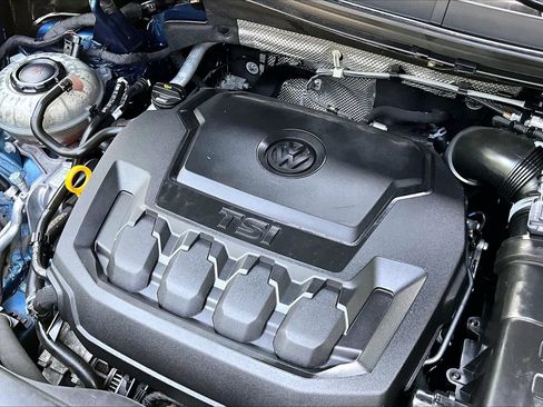 Used 2018 Volkswagen Tiguan SE FWD image 32