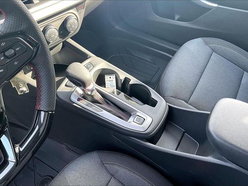 New 2026 Chevrolet Trax RS w/ Sunroof Package FWD image 8
