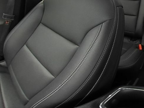 Used 2026 Chevrolet Traverse LT FWD image 15