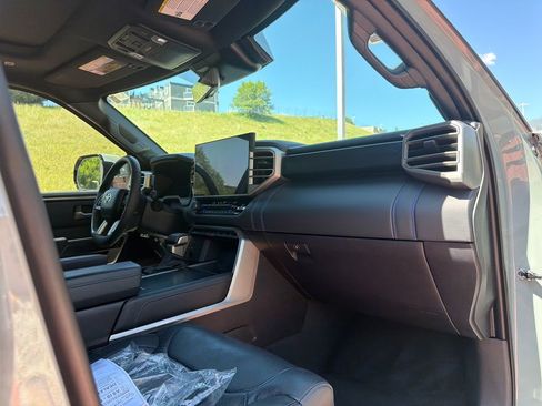 Used 2026 Toyota Sequoia Platinum AWD/4WD image 39